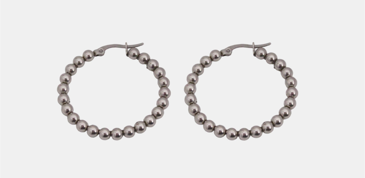 Nina Hoops